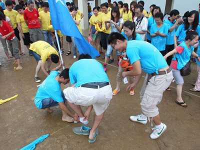 【最新晚会互动小游戏】20个适合晚会互动活跃气氛的小游戏