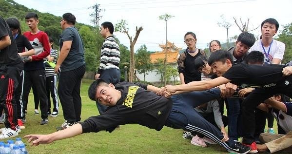 几个好玩的活跃气氛的团队游戏推荐